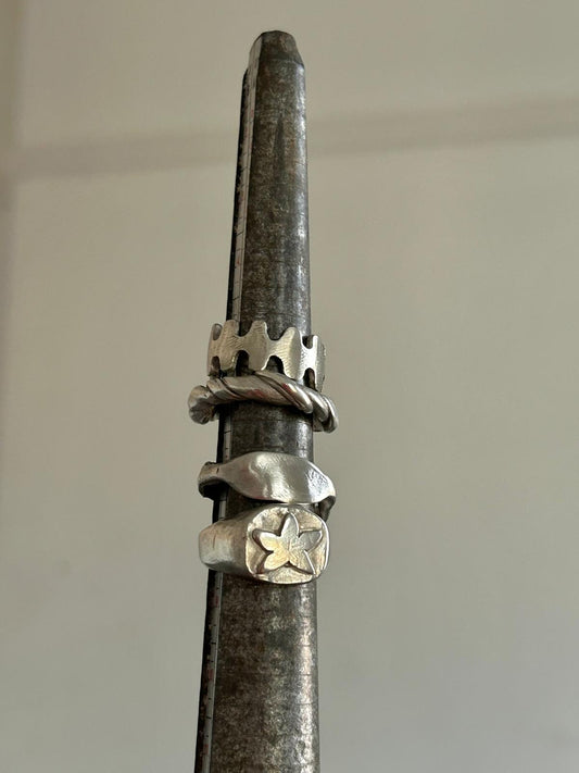 the pointy ring